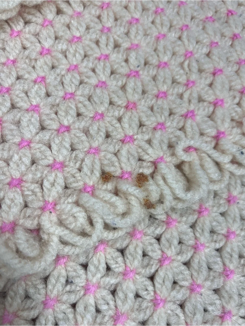 HANDMADE 70s 70s Vintage Crochet Wool Yarn Hexagon Placemats - Pink and Cream